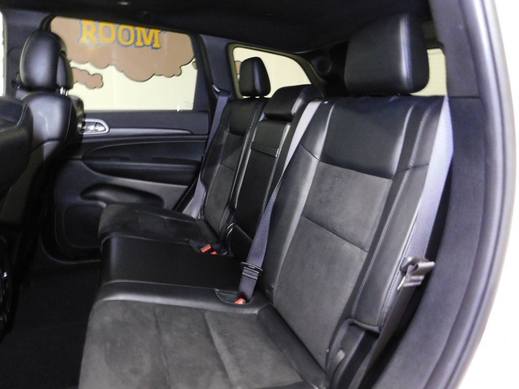 Used 2020 Jeep Grand Cherokee Altitude AWD/4WD image 62