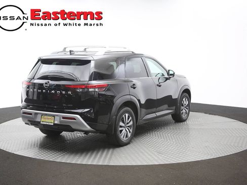 Used 2023 Nissan Pathfinder SL AWD/4WD image 40