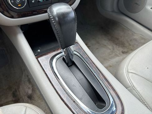 Used 2012 Chevrolet Impala LTZ FWD image 16