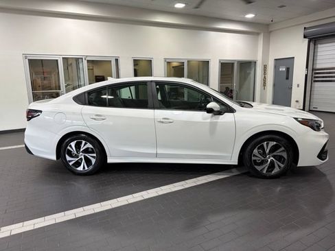 Used 2025 Subaru Legacy Premium w/ Popular Package #1 AWD/4WD image 6
