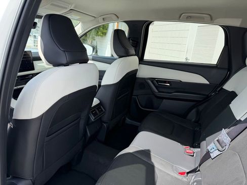 New 2026 MAZDA CX-5 Preferred AWD/4WD image 17