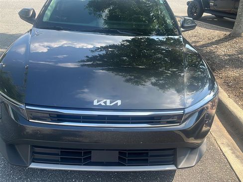 Used 2025 Kia K4 EX FWD image 6