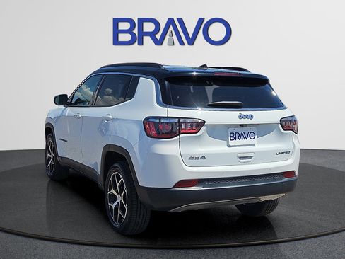 Used 2024 Jeep Compass Limited AWD/4WD image 3