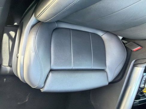 Used 2023 Mercedes-Benz GLA 250 w/ Premium Package image 15