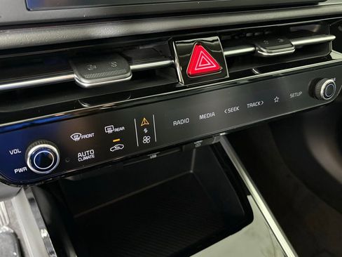 New 2026 Kia Niro LX image 27