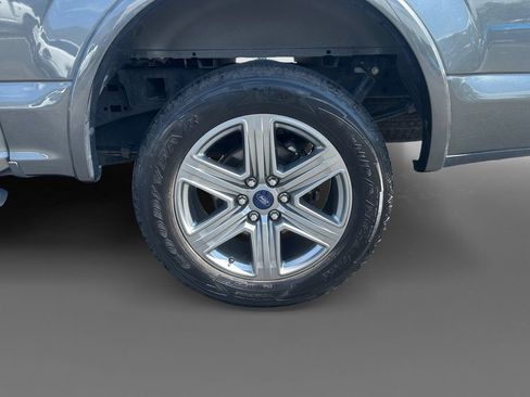 Used 2019 Ford F150 XLT w/ Equipment Group 302A Luxury AWD/4WD image 8