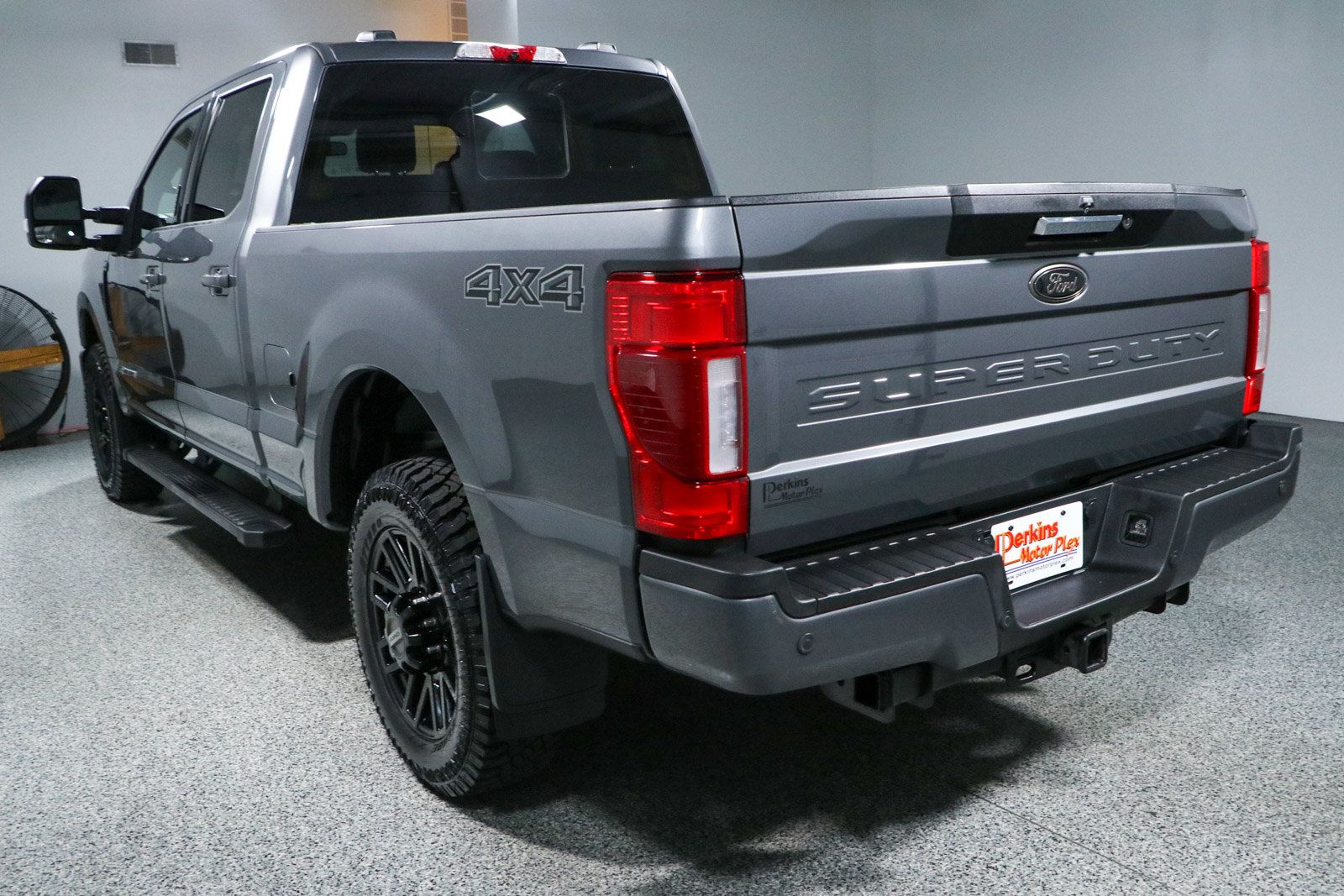 Used 2022 Ford F250 Lariat w/ Black Appearance Package AWD/4WD image 9