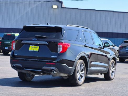 Used 2024 Ford Explorer XLT w/ Equipment Group 202A AWD/4WD image 7