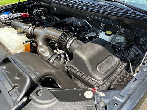 Used 2022 Ford Expedition XLT RWD image 29