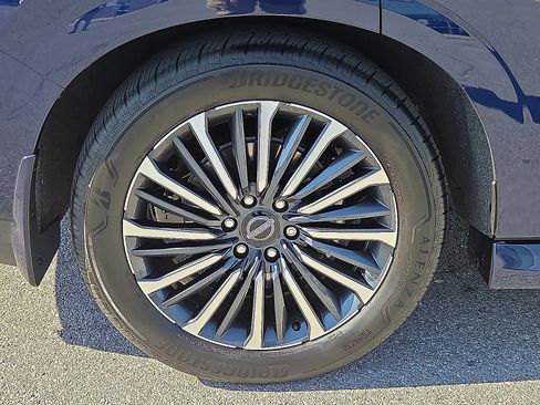 Used 2025 Nissan Armada Platinum Reserve w/ Convenience Package image 7