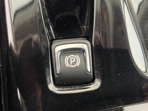 Used 2023 Buick Envision Essence AWD/4WD image 29