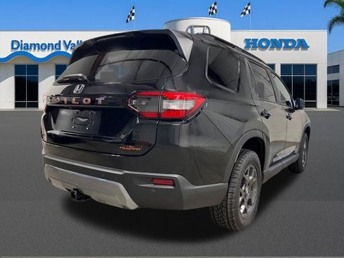 New 2026 Honda Pilot TrailSport image 3