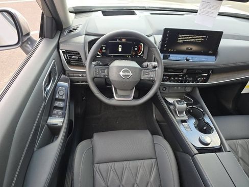 New 2026 Nissan Rogue Platinum AWD/4WD image 17
