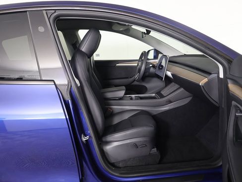 Used 2023 Tesla Model Y Long Range image 24