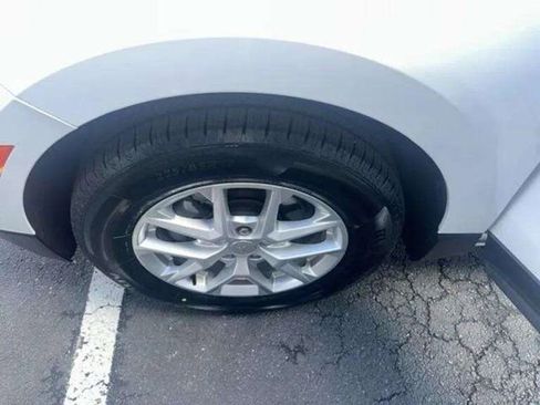 Used 2024 Chevrolet Equinox LT image 17