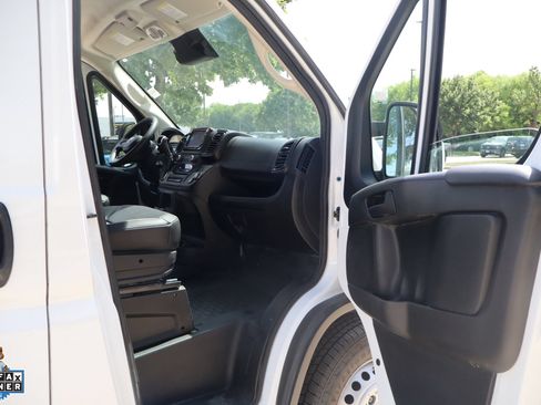 Used 2024 RAM ProMaster 2500 w/ Convenience Group FWD image 28