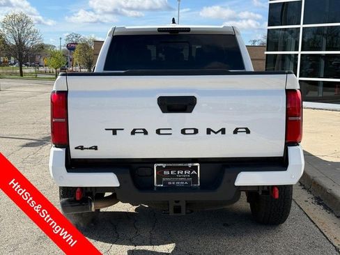 Used 2025 Toyota Tacoma TRD Off-Road w/ TRD Off Road Premium Package AWD/4WD image 4