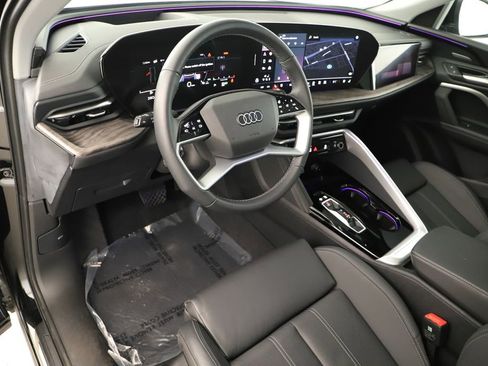 Certified 2025 Audi Q5 Prestige image 16