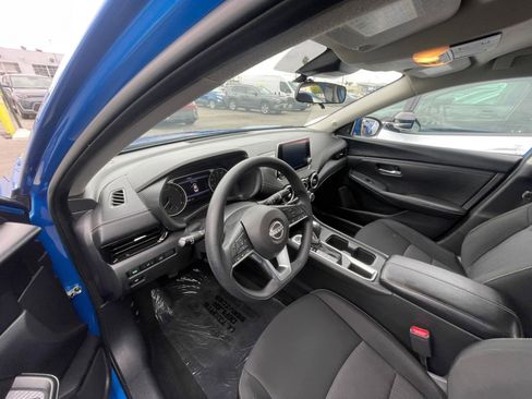 Used 2025 Nissan Sentra SV image 34