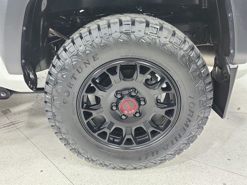 Used 2024 Toyota Tacoma TRD Off-Road w/ TRD Off Road Upgrade Package AWD/4WD image 47