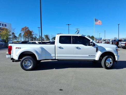 Certified 2022 Ford F450 Limited w/ FX4 Off-Road Package image 2
