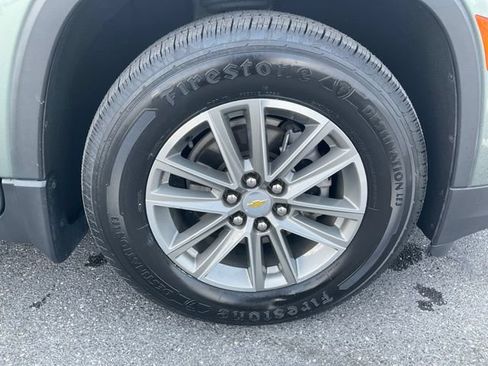 Used 2023 Chevrolet Traverse LT AWD/4WD image 19