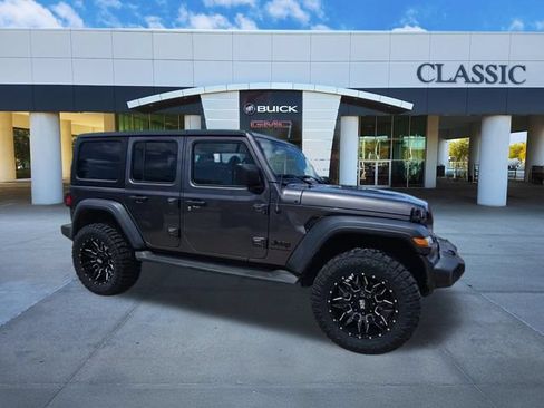 Used 2023 Jeep Wrangler Unlimited Sport AWD/4WD image 9