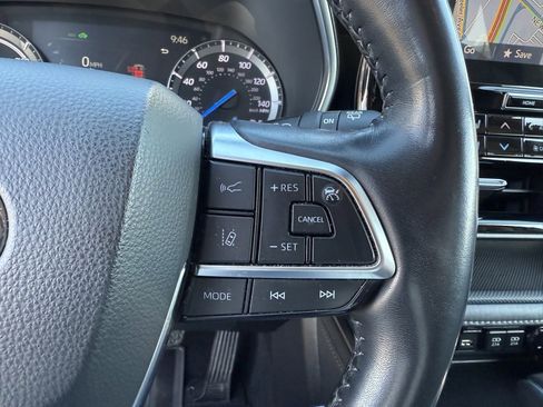 Used 2020 Toyota Highlander Limited image 35