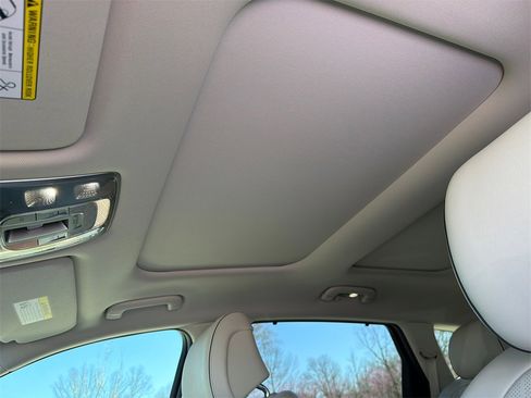 Used 2024 Genesis GV80 2.5T w/ Advanced Package image 33