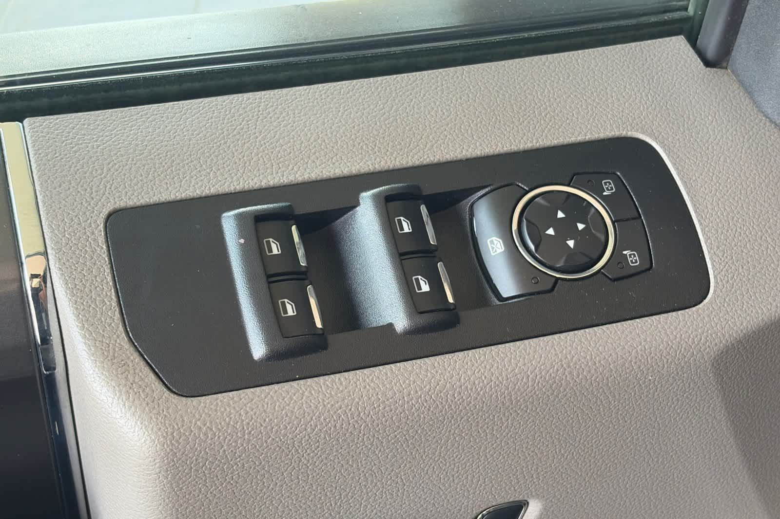 Used 2018 Ford F150 XLT w/ Equipment Group 302A Luxury AWD/4WD image 13