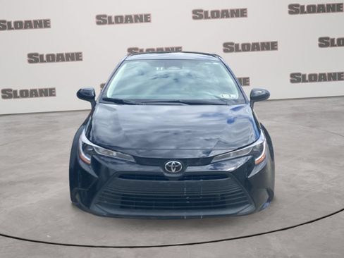 Used 2024 Toyota Corolla LE FWD image 3