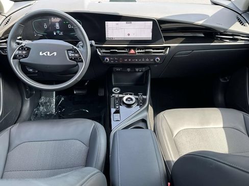 Certified 2023 Kia Niro EX w/ EX Cold Weather Package FWD image 13