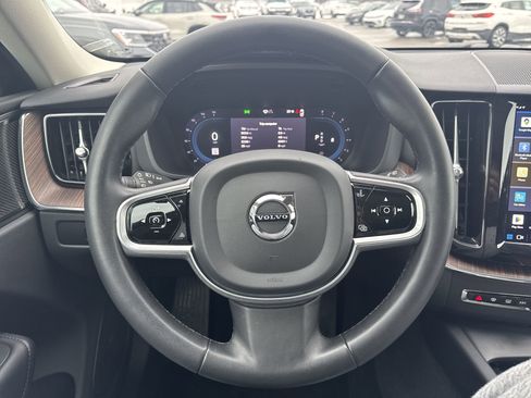 Used 2023 Volvo XC60 B5 Plus w/ Climate Package image 18