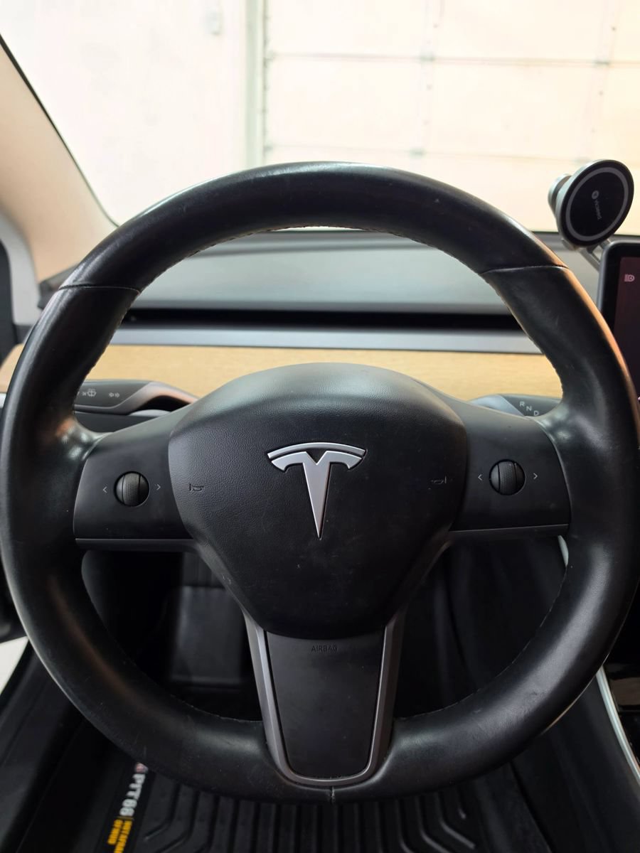 Used 2019 Tesla Model 3 Standard Range Plus RWD image 25