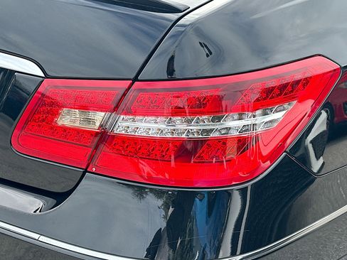 Used 2012 Mercedes-Benz E 350 E 350 image 27