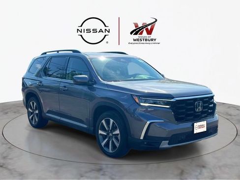 Used 2025 Honda Pilot Elite image 1