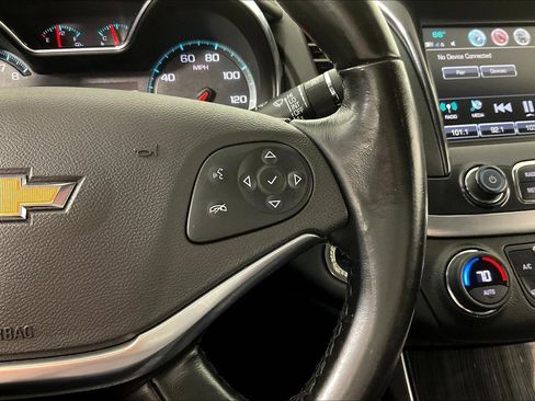 Used 2019 Chevrolet Impala LT FWD image 13
