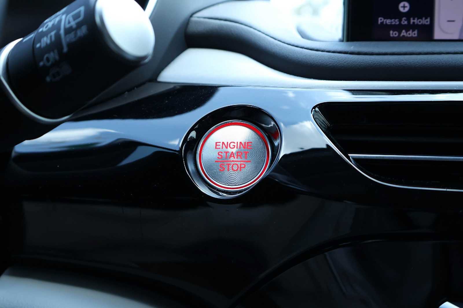 Certified 2026 Acura MDX w/ Technology Package FWD image 25