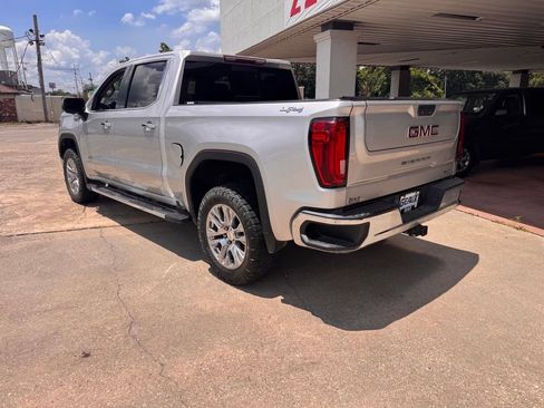 Used 2019 GMC Sierra 1500 SLT w/ SLT Premium Package AWD/4WD image 6
