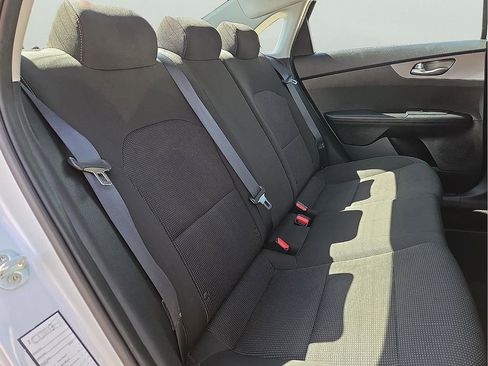 Used 2020 Kia Forte LXS FWD image 10