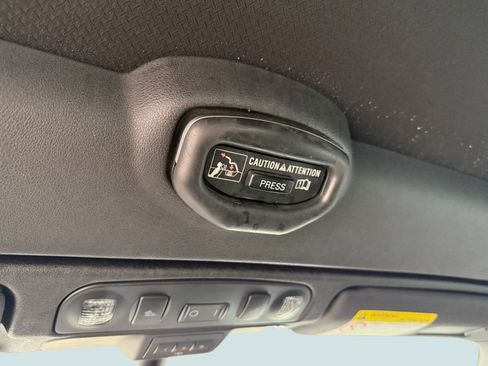 Used 2003 Audi TT 1.8T image 22