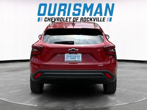 New 2026 Chevrolet Trax RS w/ Sunroof Package FWD image 5