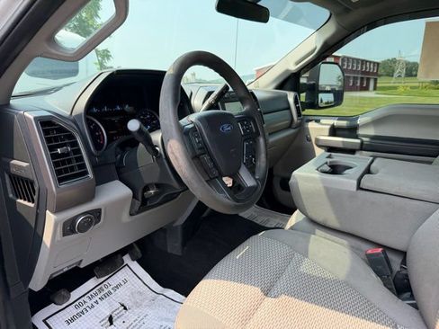 Used 2020 Ford F250 XLT w/ Snow Plow Prep Package AWD/4WD image 9