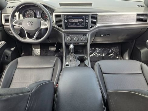 Used 2021 Volkswagen Atlas Cross Sport SE FWD image 11