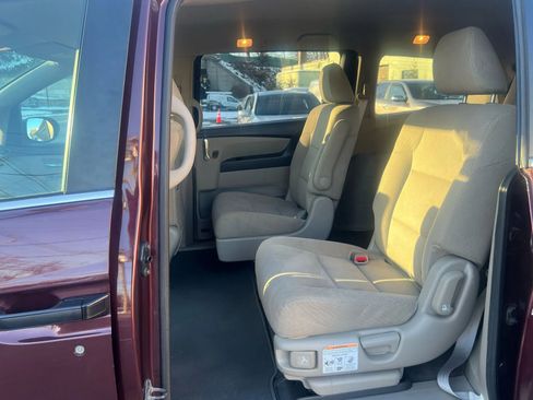 Used 2014 Honda Odyssey LX image 32