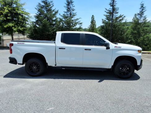 Certified 2021 Chevrolet Silverado 1500 Custom Trail Boss w/ LPO, Dark Essentials Package AWD/4WD image 4