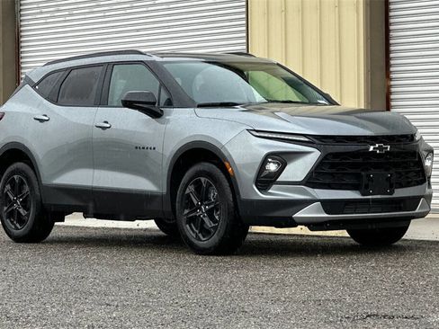 New 2025 Chevrolet Blazer LT w/ Midnight/Sport Edition image 10