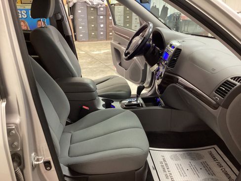 Used 2011 Hyundai Santa Fe GLS image 25