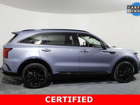 Used 2023 Kia Sorento SX image 2