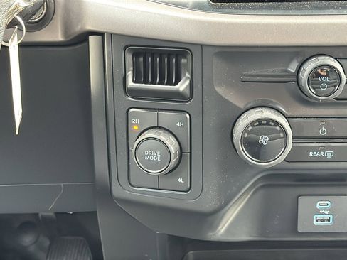 Used 2024 Ford F150 XL image 23